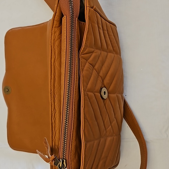 Wanderers leather bag in camel - Picture 3 of 5